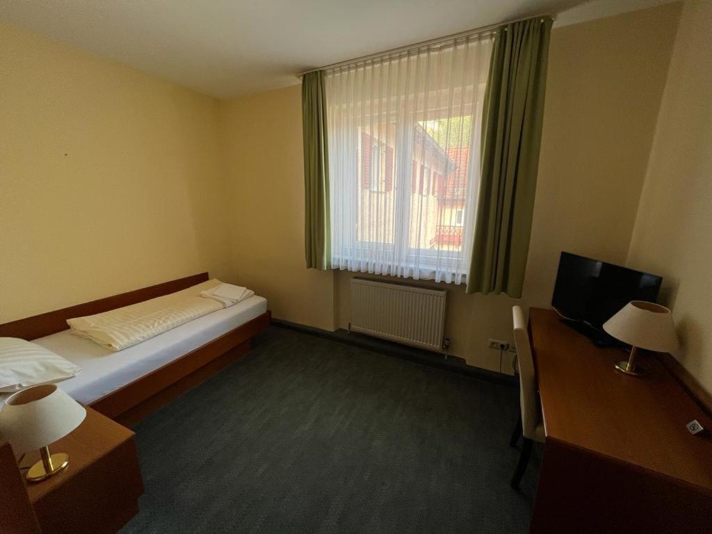 Hotel-Gasthof Postbraeu Dingolfing Dış mekan fotoğraf