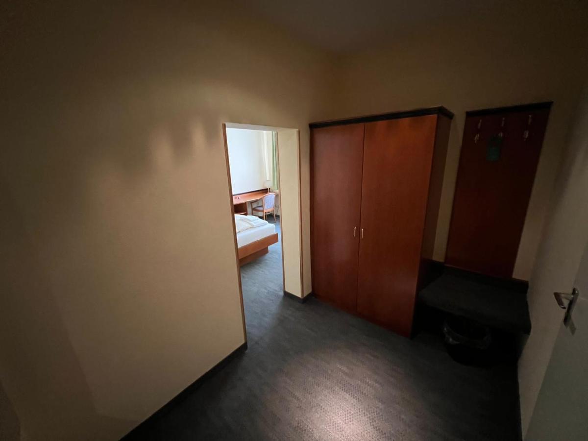 Hotel-Gasthof Postbraeu Dingolfing Dış mekan fotoğraf