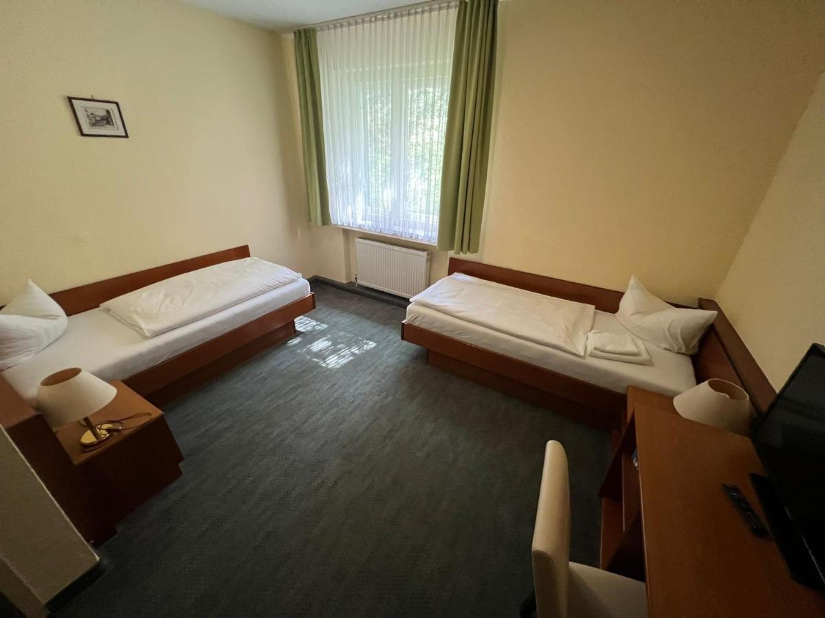 Hotel-Gasthof Postbraeu Dingolfing Dış mekan fotoğraf
