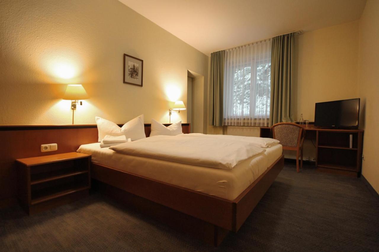 Hotel-Gasthof Postbraeu Dingolfing Dış mekan fotoğraf