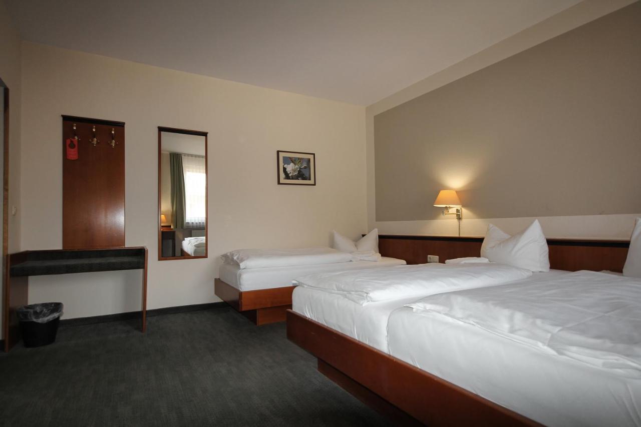 Hotel-Gasthof Postbraeu Dingolfing Dış mekan fotoğraf